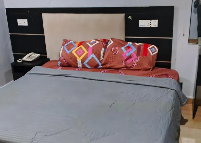Edo Global Hotel & Suites